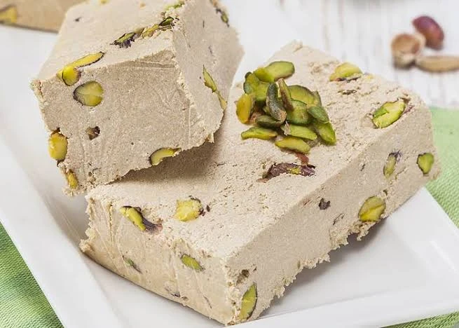 image about طريقة سهلة جدا لعمل الحلاوة الطحنية فى المنزل بمكونين فقط