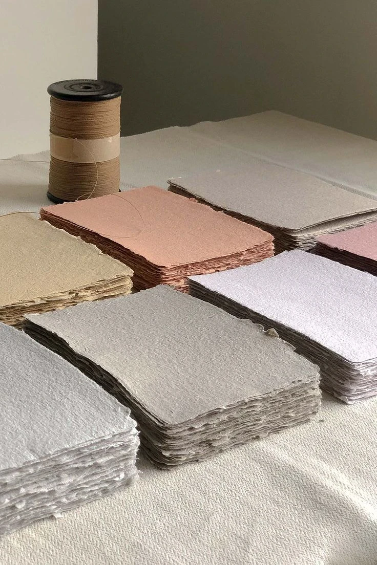 image about طرق تصنيع الورق: سرد رحلة إبداعية من الألياف إلى الفن