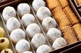 image about خطر تناول الحلويات بعد العيد