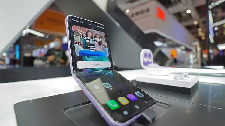 image about سعر و مميزات و مواصفات و عيوب سامسونج جلاكسي زد فولد 4  (samsung Galaxy z fold 4)