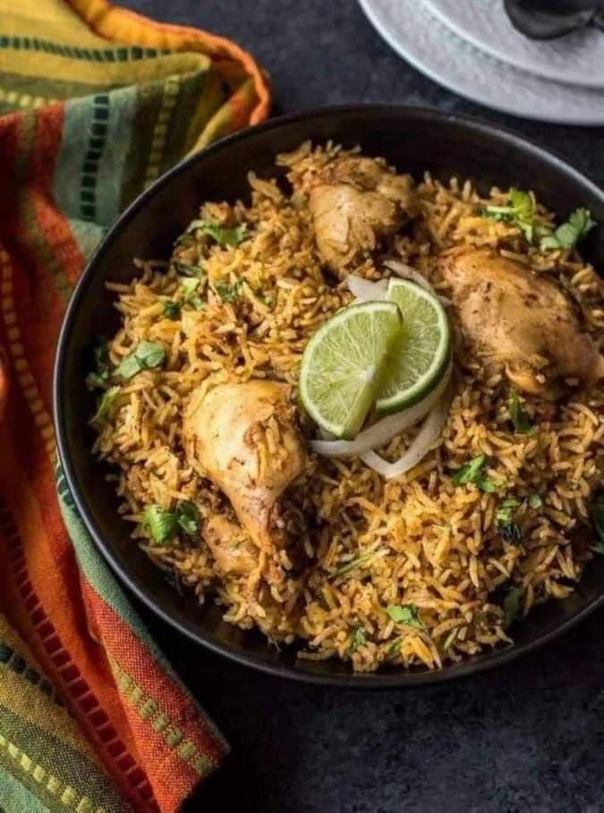 image about طريقة كبسة الدجاج السعودية مع صلصة الدقوس