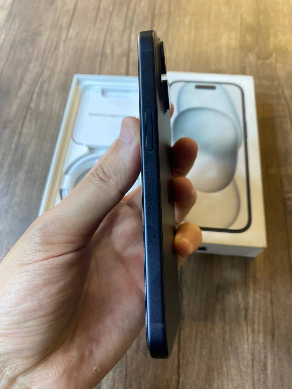 image about Iphone 15 تحفة فنية تمزج بين الأناقة والتكنولوجيا المتقدمة
