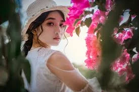image about كيف تعرف ان الفتاة تحبك ؟ وتريدك انت دون سواك ؟