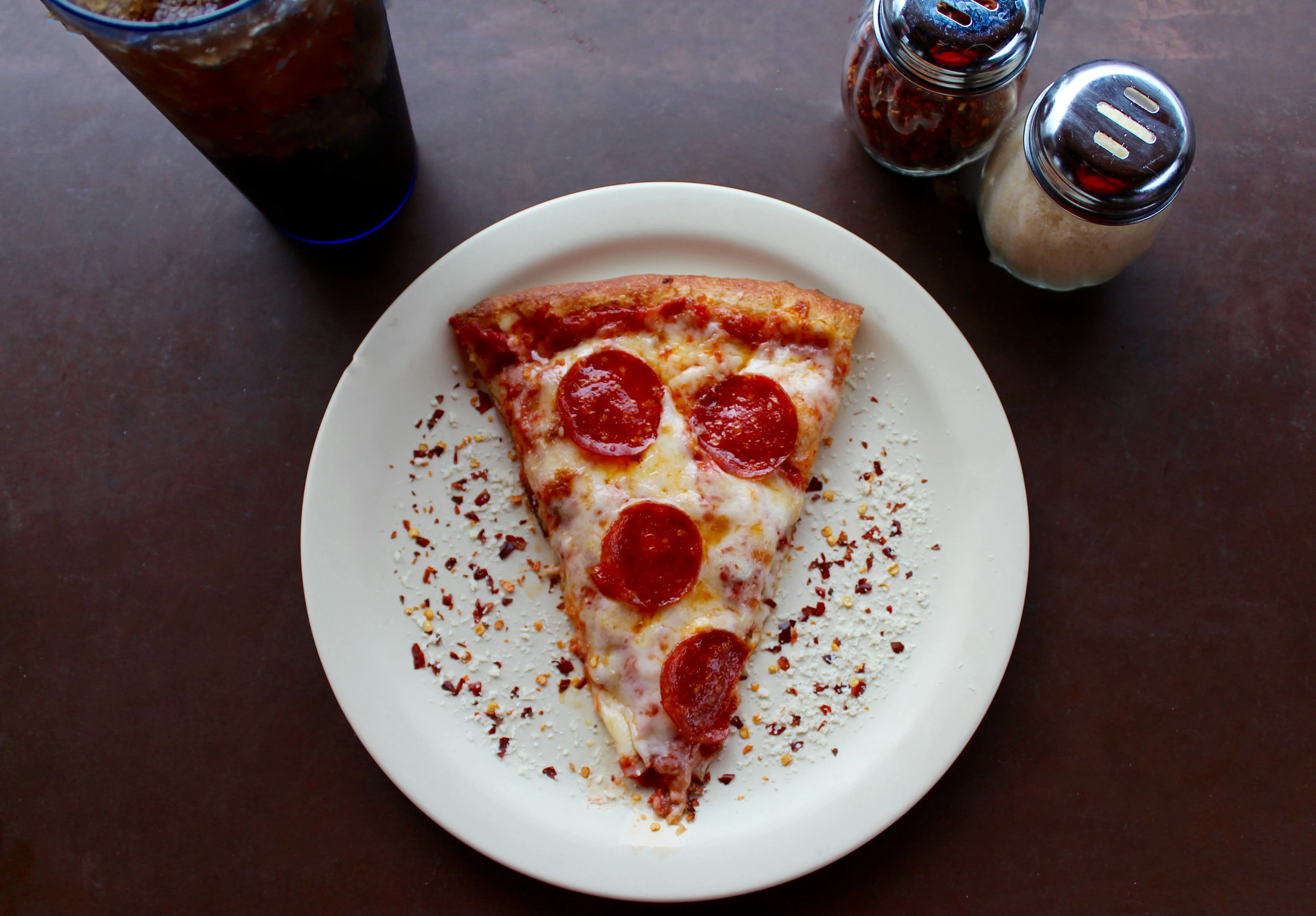 image about اسرار تحضير افضل بيتزا علي الاطلاق  _  pizza المطاعم - الاسرار والمكونات 