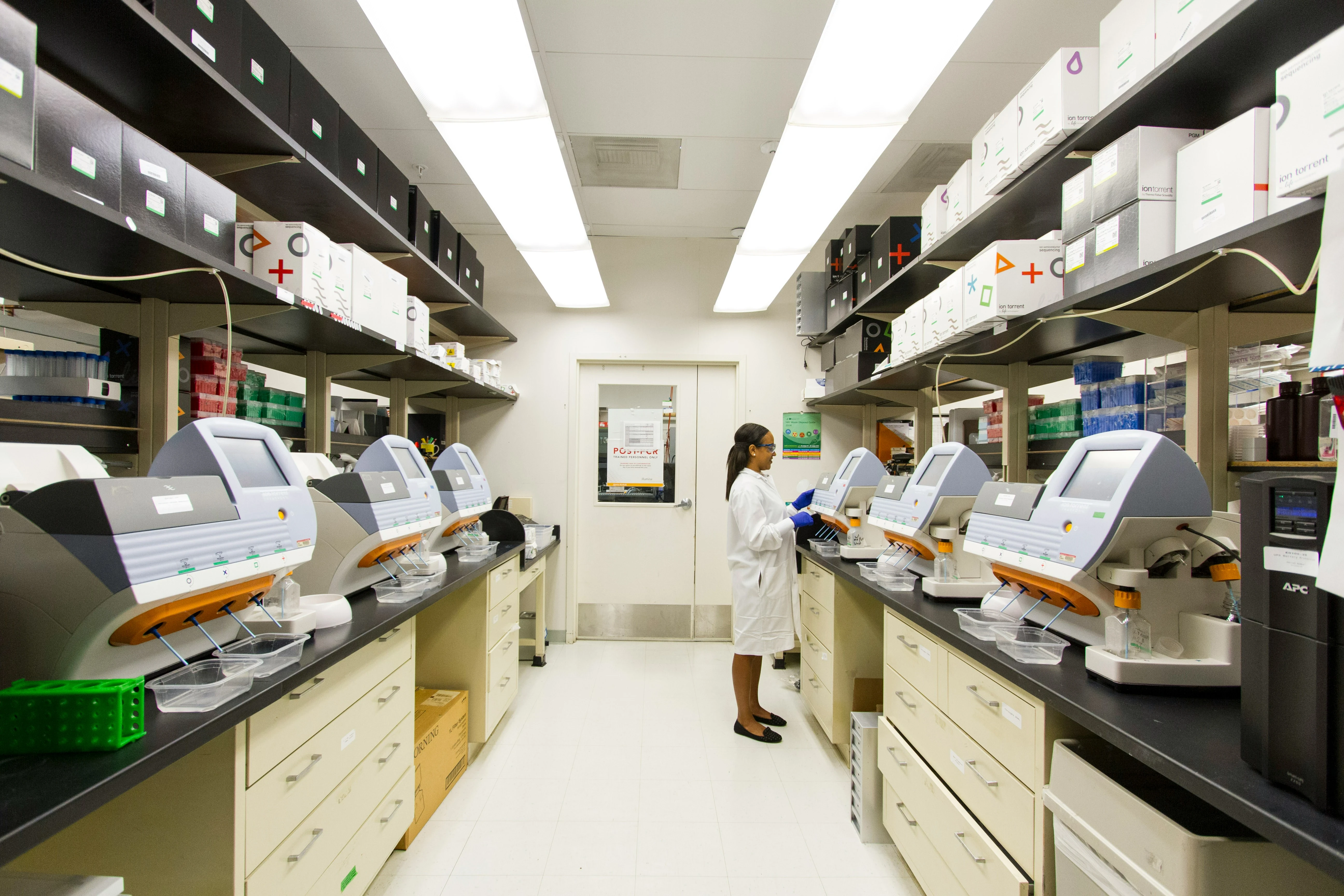 image about البيوتكنولوجيا (Biotechnology): الأسس المفهومية، والآفاق التطبيقية، والأهمية الحيوية في العصر الحديث