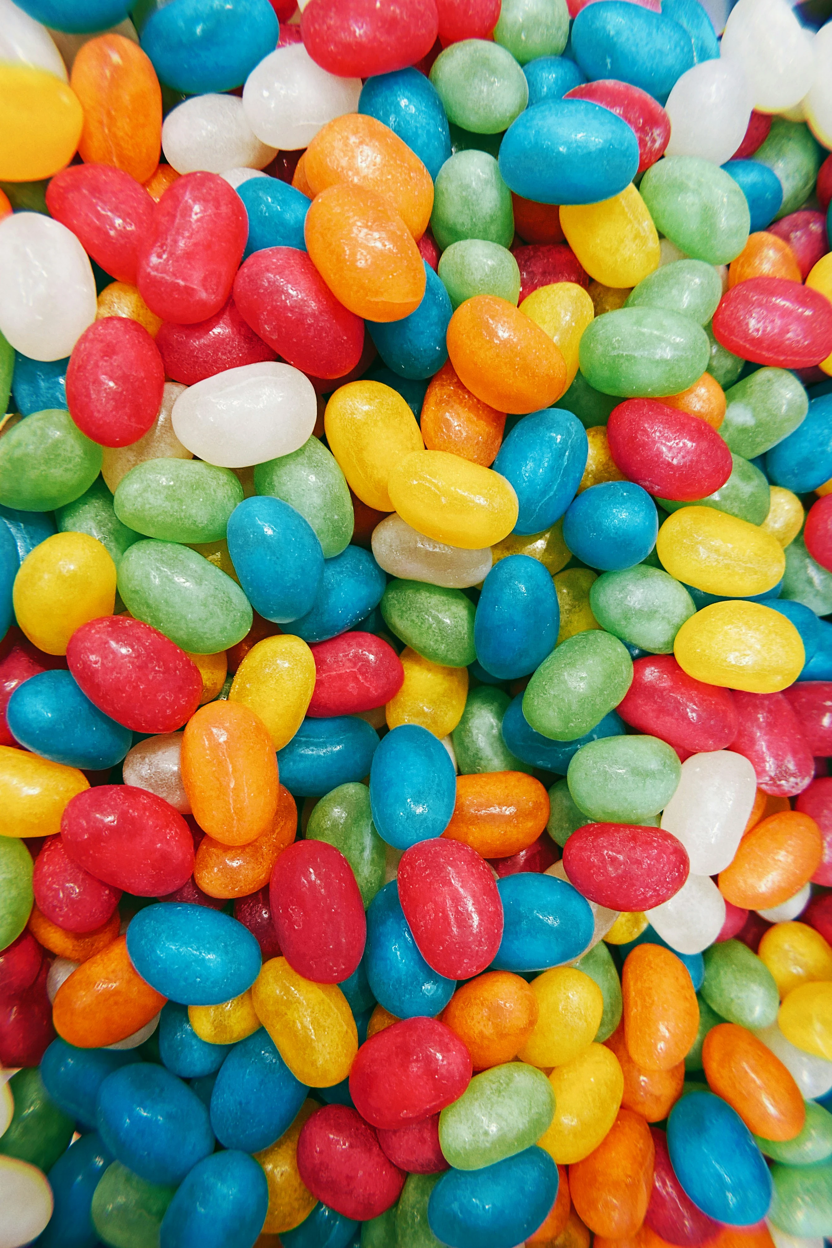 image about الفصل في المطبخ: الفروقات التصنيفية والتقنية بين الحلويات (Sweets) والمعجنات (Pastries)