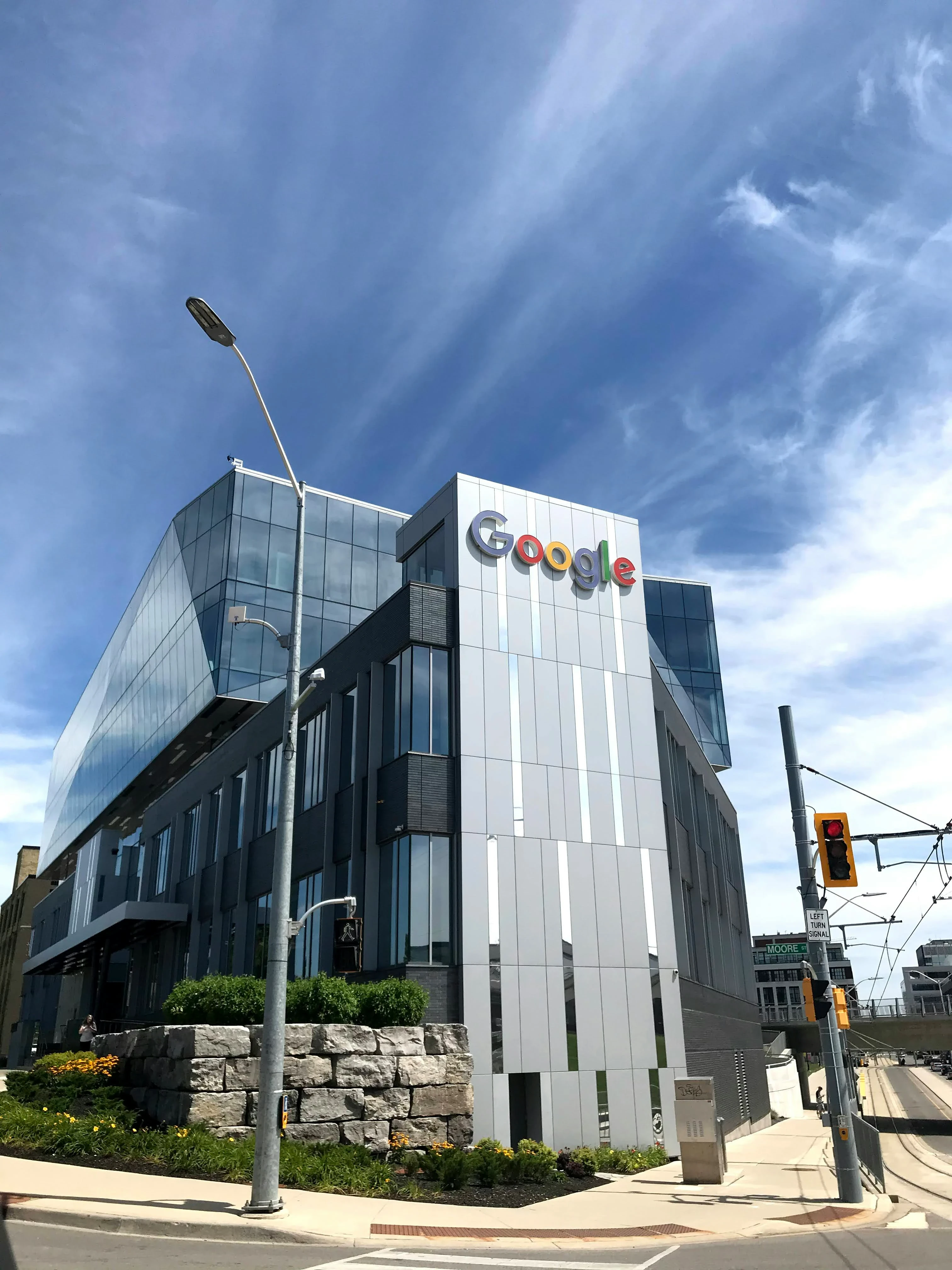 image about تطبيقات Google : مجموعة من التطبيقات والخدمات 