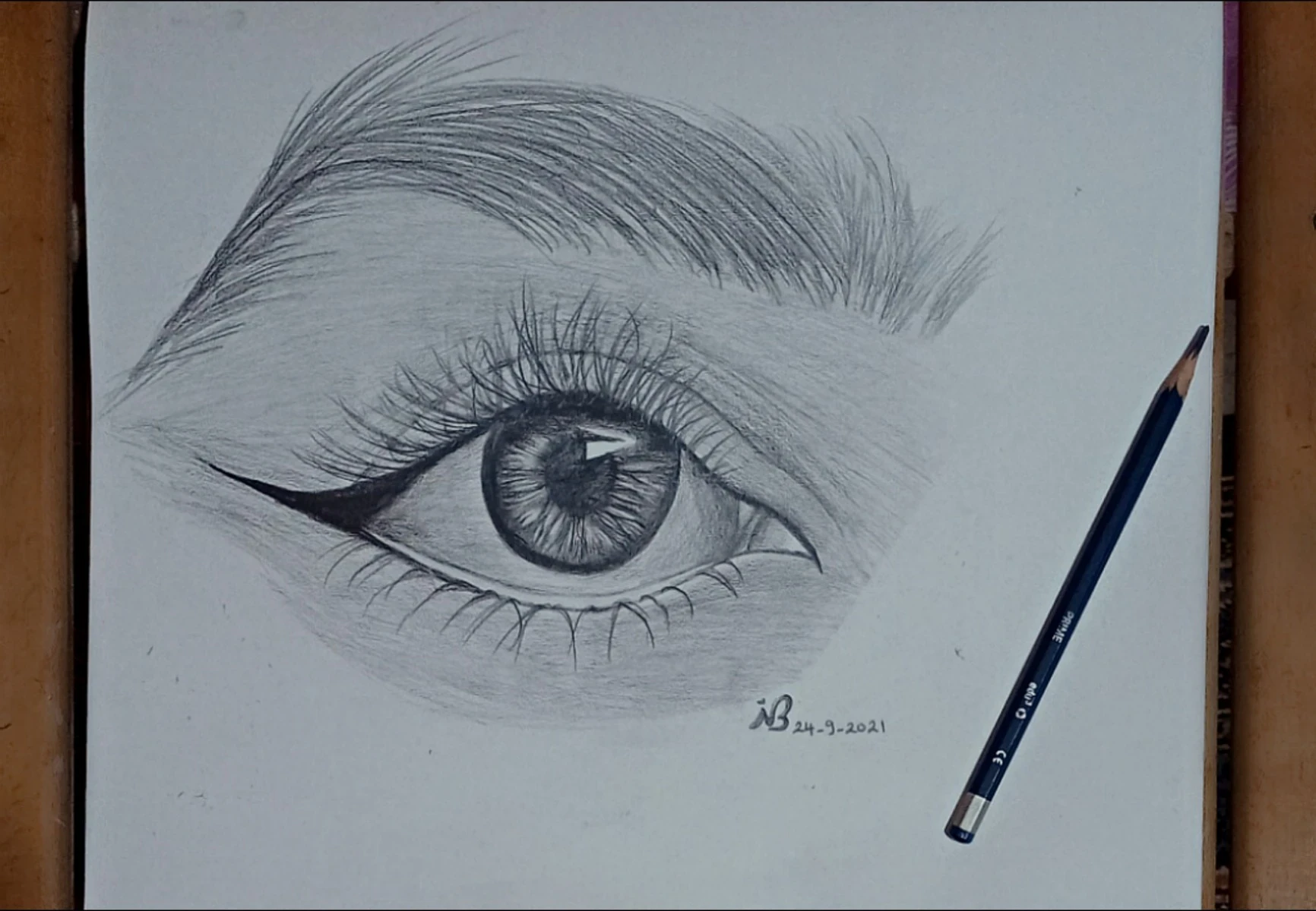 image about يلقبونها بـ «الفنانة» .. نرمين بسيوني تقتحم مجال الرسم والتصوير وتقدم أعمال رائعة من طراز فريد