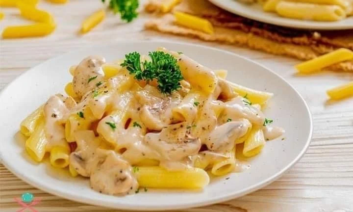 image about مكرونة بالوايت صوص بطريقة المطاعم