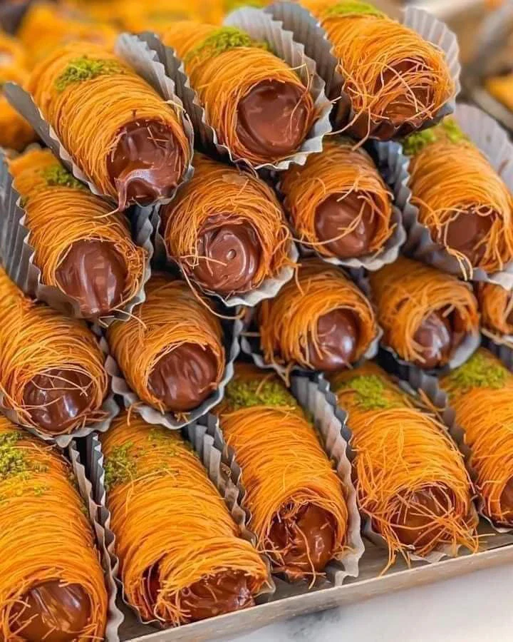 image about ٧ طرق لتحضير الكنافة (كنافة بالقشطة-كنافة بالموز-كنافة بالنوتيلا-كنافة بالمانجو-كنافة بورما-أصابع كنافة)