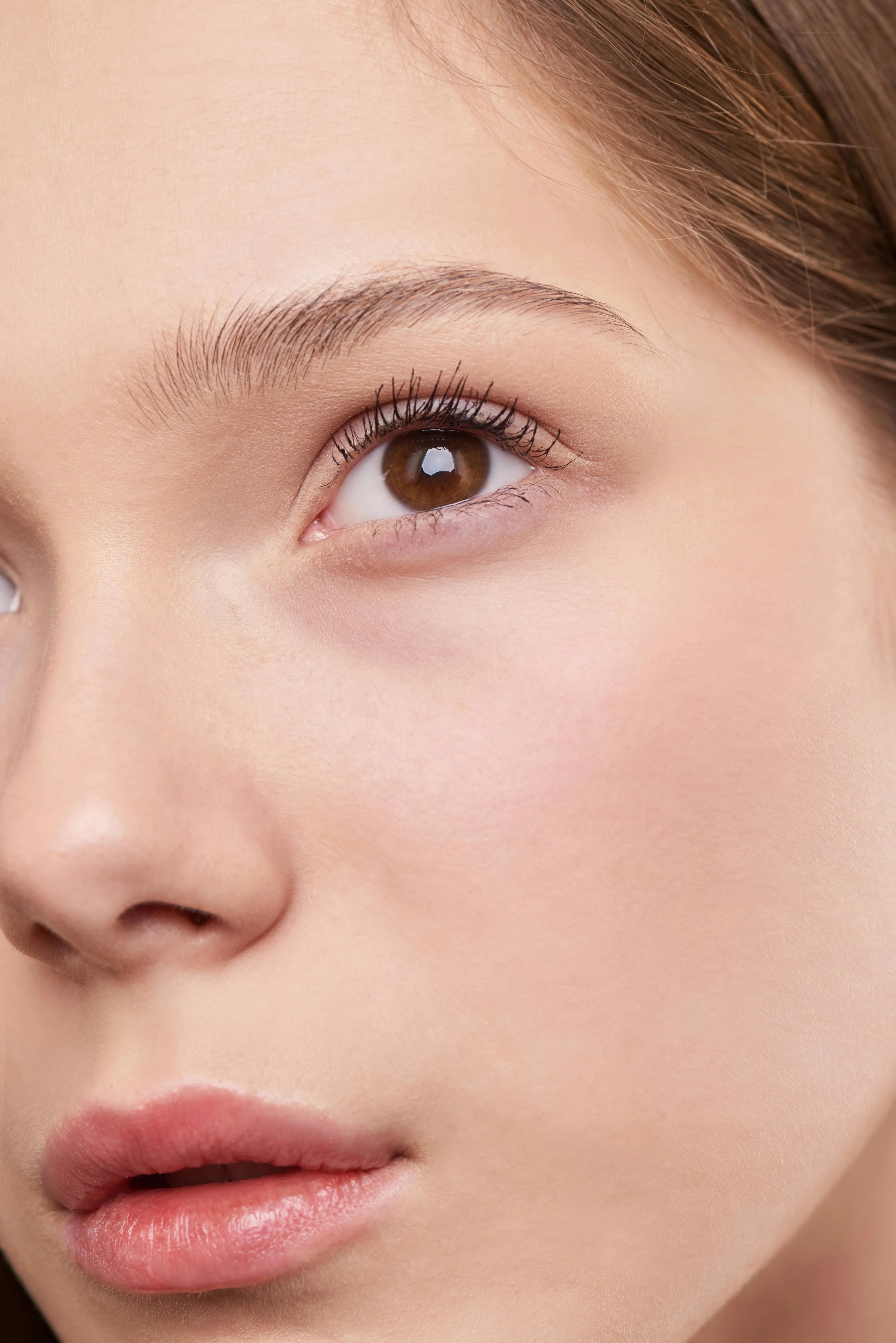 image about العنايه والحفاظ علي بشره صحيه
