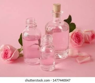 image about ماء الورد للبشرة من حيث الاستخدام و الوصفات