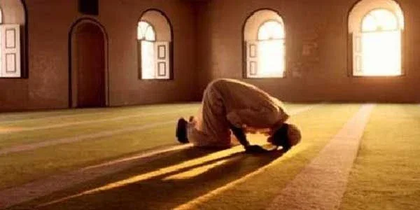 image about أهمية الصلاة في حياة المسلم: الفوائد الروحية والنفسية للصلاة وتأثيرها على السعادة والطمأنينة