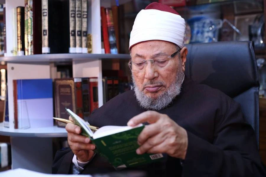image about قصة الامام يوسف القرضاوي رحمه الله ،و عن انجازاته و مؤلفاته و نضاله .
