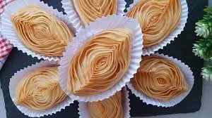 image about حلوى القريوش الجزائرية كمية كبيرة ومكونات اقتصادية
