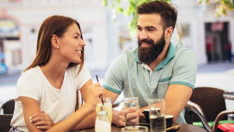 image about حيل لجعل الرجل يقع في الحب