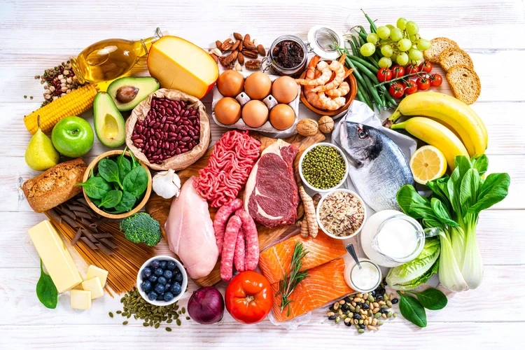 image about هل تناول الفاكهة أو الزبادي مفيد لفقدان الوزن؟ 