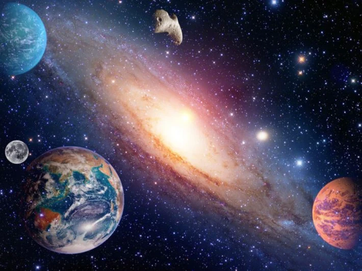 image about خلق الله للكون 