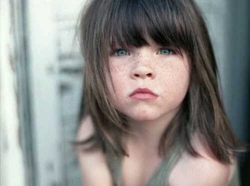 image about  كيف يعيش الطفل  فى حالة  الانفصال عن والديه ؟
