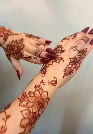 image about الحناء … سرّ الجمال الطبيعي وسحر المرأة الصحي والجمالي