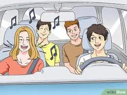 image about ظاهرة تشغيل الأغاني بصوت عالي في التكاتك وعربيات السيرفيس… إزعاج يومي وقانون غائب