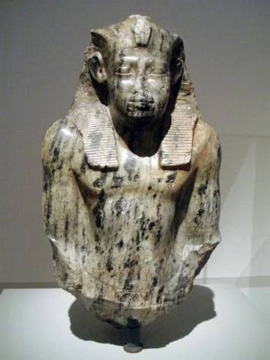 image about قصة شخصية سنوحي 