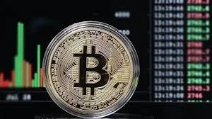image about مستقبل الاستثمار 2026: العملات الرقمية مقابل الذهب.. أين تضع أموالك؟