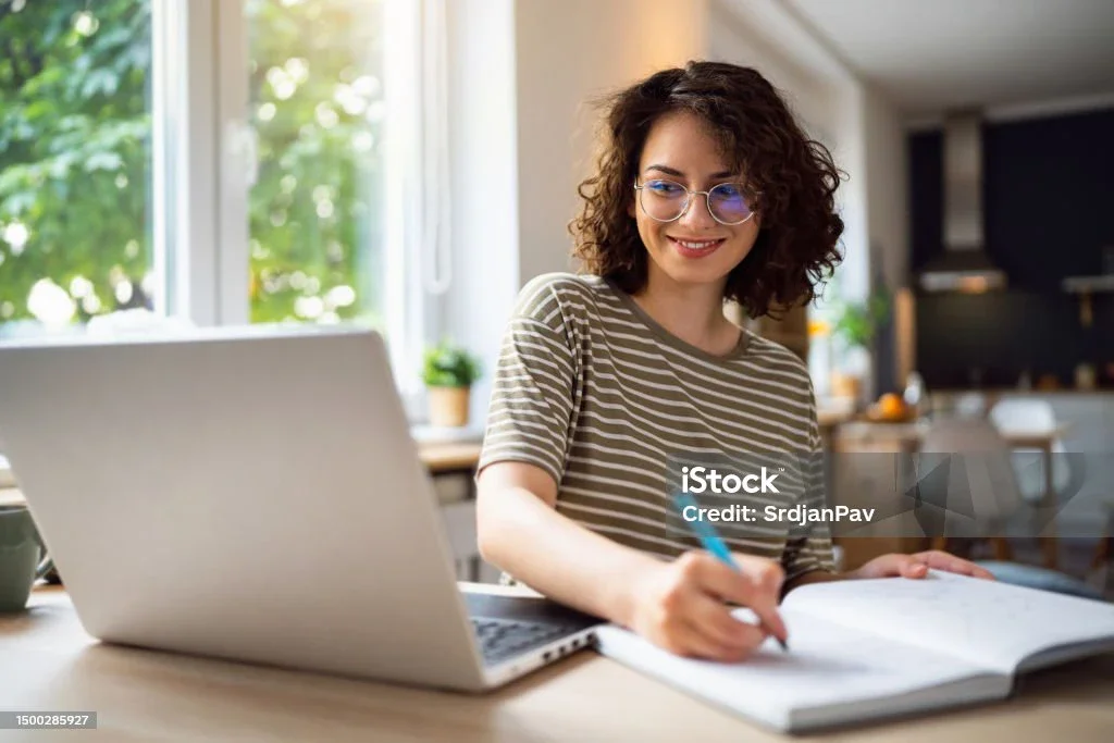 image about تنظيم المذاكرة بطريقة فعالة لزيادة التركيز وتحقيق أفضل النتائج