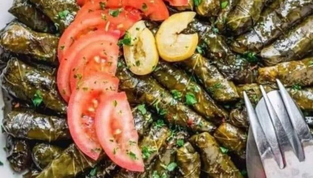 image about محشي ورق العنب المصري التقليدي سر الطعم اللي بيجمع العيلة