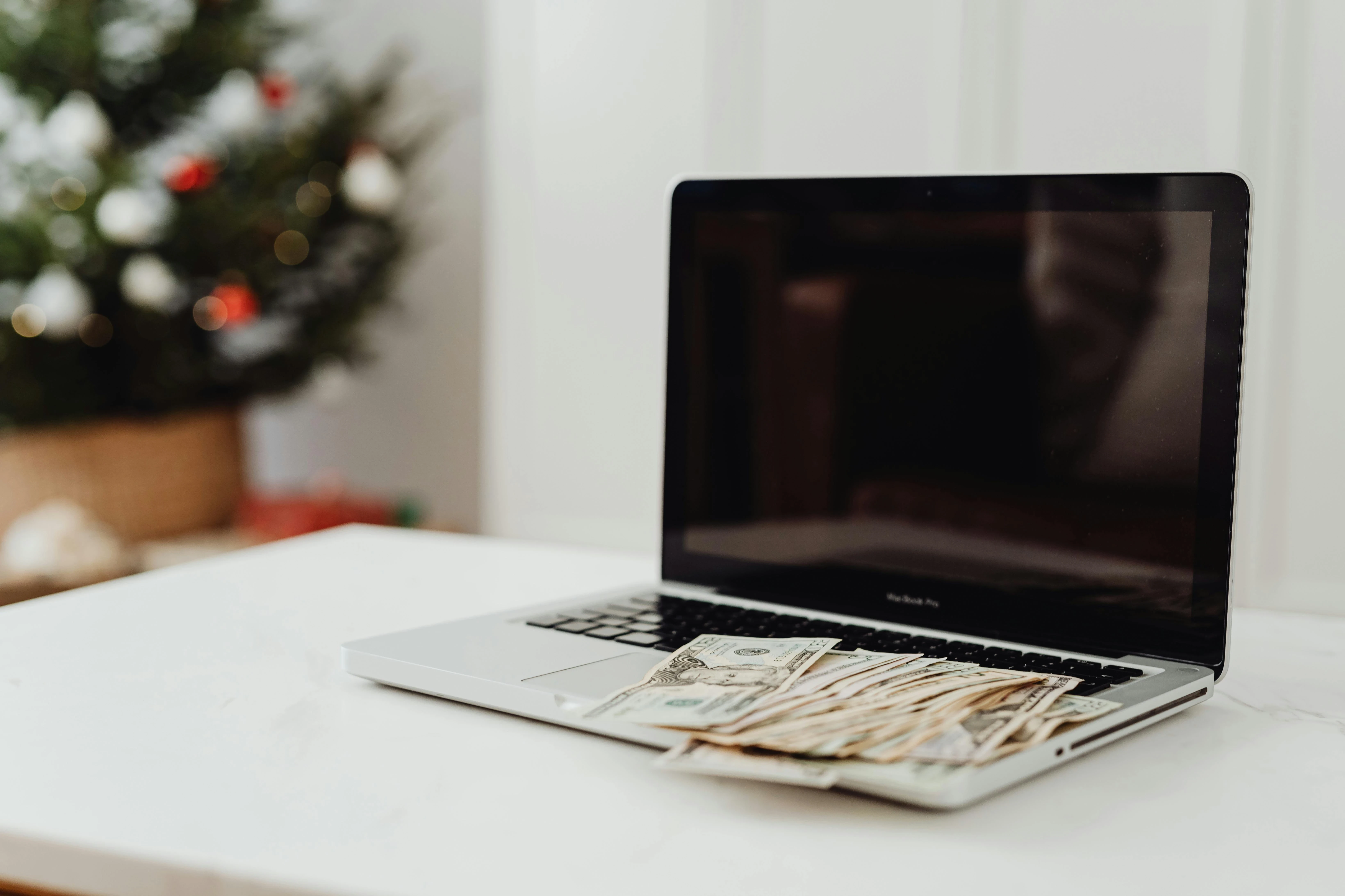 image about Niche Sites: How to Create a Website That Earns Money from Ads Without Daily Writing