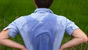 image about التعرق ليس بسبب الحر فقط… أسباب صادمة تجعلك تتعرق أكثر من الآخرين!