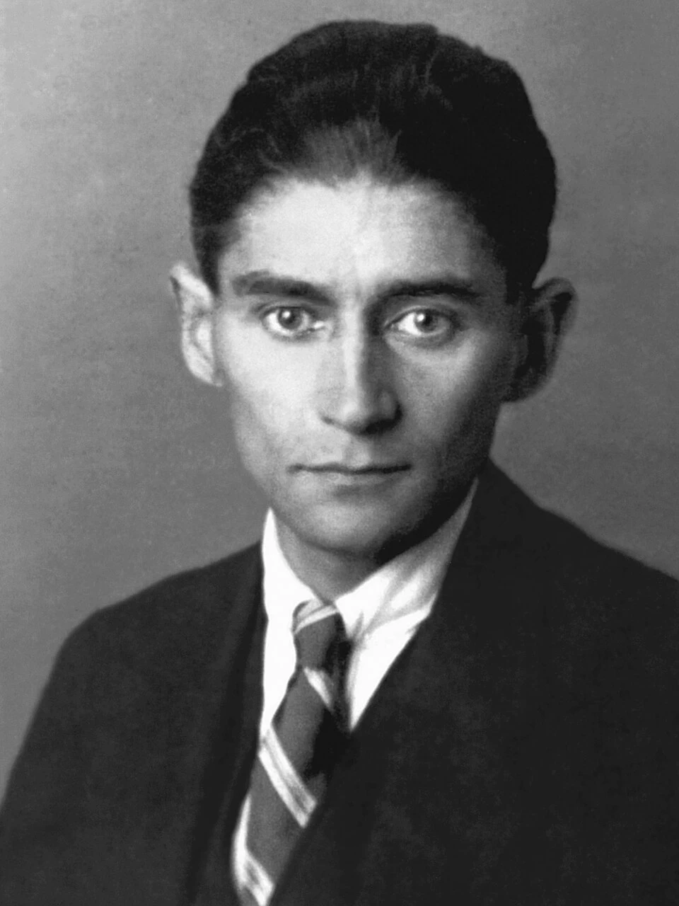 image about فرانز كافكا.. الكاتب الذي حوّل القلق الإنساني إلى أدب خالد