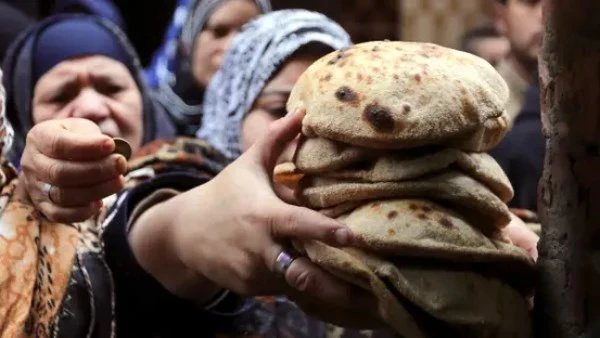 image about مع بدء تطبيق الدعم النقدي.. كيف سيشتري المصريون الخبز؟