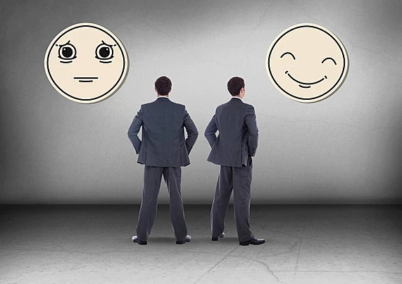 image about هل الجمال حقيقة مطلقة أم مجرد وهم؟ لماذا نرى الشيء جميلًا بينما يراه غيرنا عاديًا؟