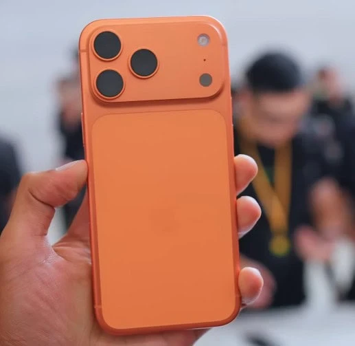 image about مراجعه هاتف (IPHONE 17 PRO MAX) هل يستحق الشراء في 2026 ؟