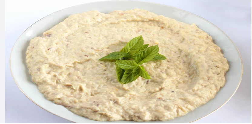image about بابا غنوج.. السلطة الشرقية المدخنة التي أسرت قلوب الملايين بطعمها الفريد! 🍆🔥