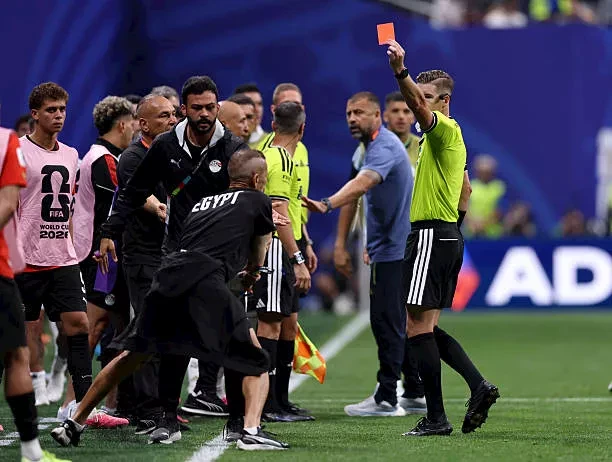image about هل تعرض المنتخب المصري لظلم تحكيمي في المباراة أمام المنتخب الأرجنتيني؟؟!!