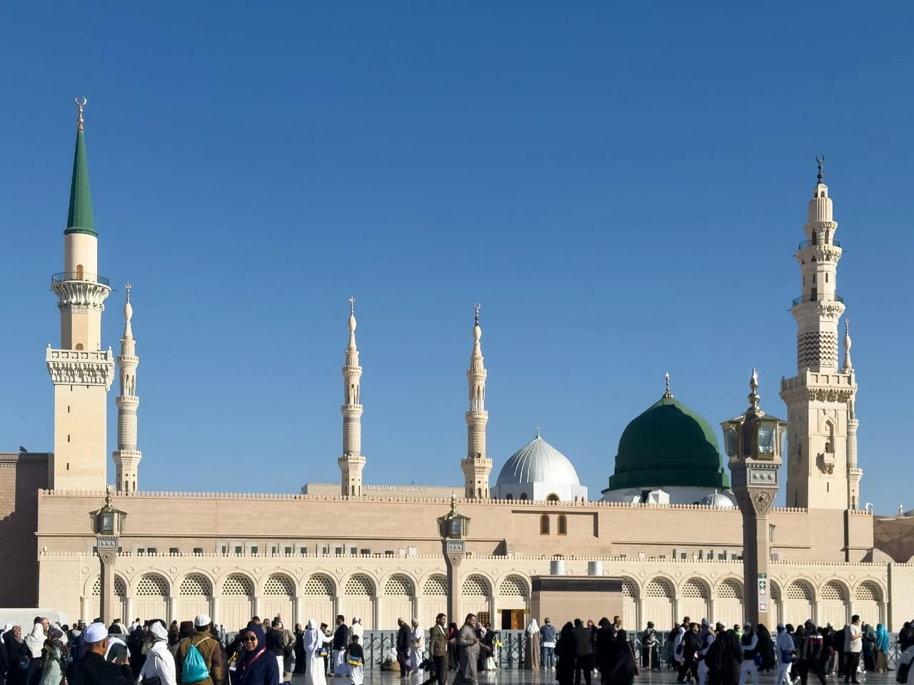 image about السيرة النبوية الشريفة: رحلة بناء الإنسان والحضارة ودروس خالدة لكل زمان.
