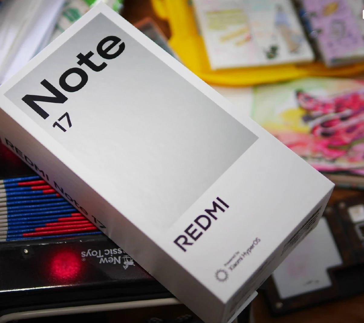 image about قفزة استثنائية في عالم الهواتف المتوسطة: مراجعة شاملة لعملاقي شاومي Redmi Note 17 و Redmi Note 17 Pro