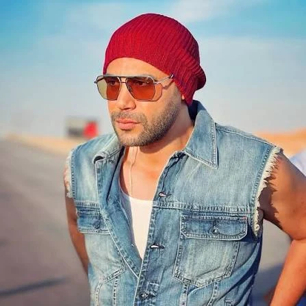 image about محمد إمام يفجر مفاجآت في برنامج الحكاية     وهذا ما قاله عن عادل إمام  .