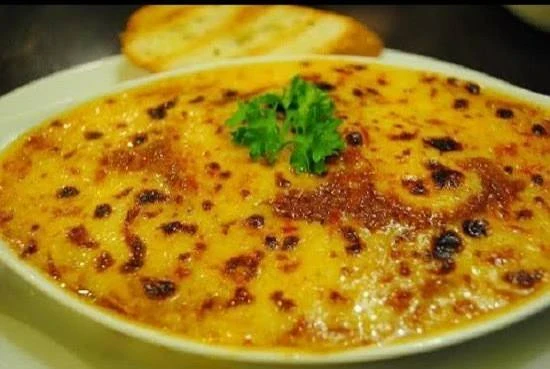 image about 🍆🧀 مسقعة البشاميل -  وصفة شهية بالباذنجان واللحم وصوص البشاميل الكريمي
