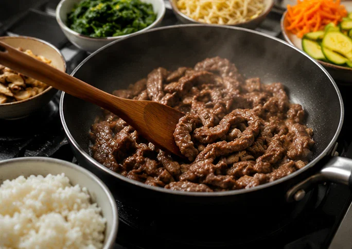 image about  وصفة البيبيمباب الكوري.. طبق كوري سهل ولذيذ يمكنك تحضيره في المنزل///Bibimbap (Korean Mixed Rice Bowl)