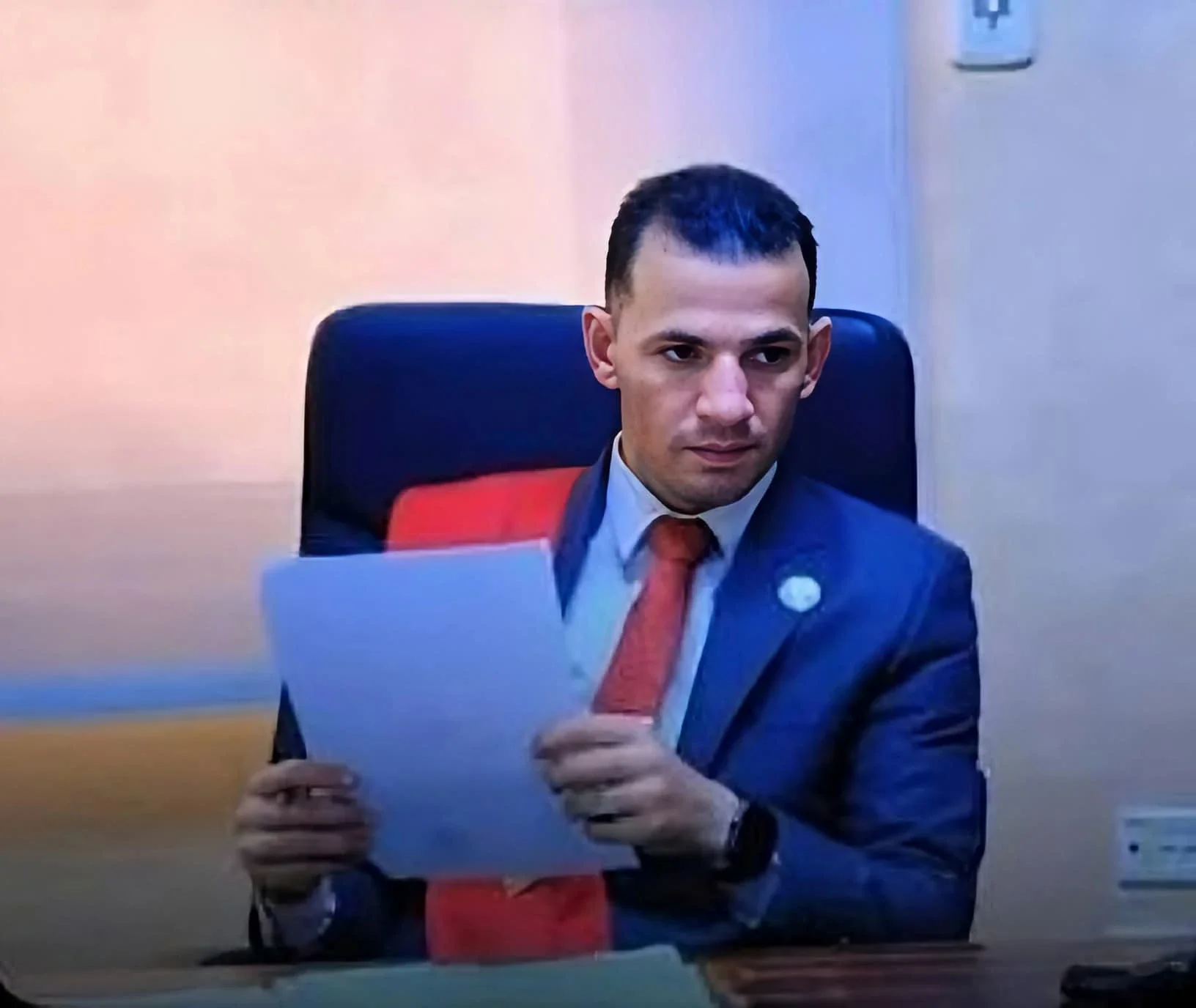 image about القاضي المزيّف في مصر.. خدع الجميع بصور من داخل المحكمة ثم قلبت وفاة أحد المتهمين القضية رأسًا على عقب!