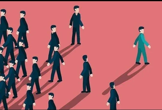 image about أصنام المجتمع: كيف تتحول الأفكار إلى سلطة داخل عقولنا