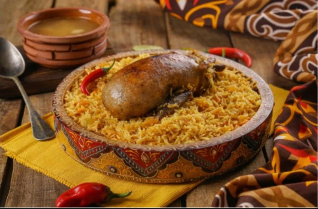 image about طريقة عمل كبسة الحمام المحشي بالفريك: أفخم أكلة للعزومات