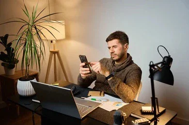 image about  5 أخطاء بتضيع وقتك على السوشيال ميديا