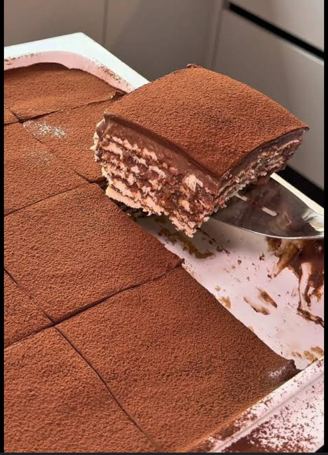 image about بدون فرن أو بيض: كيف تصنعين حلى الطبقات البارد السريع بمكونات في مطبخك؟