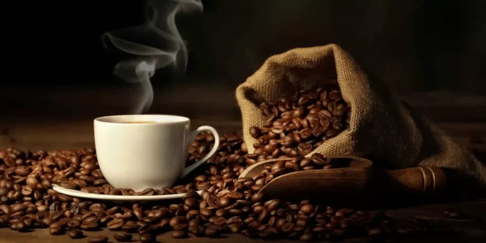 image about بتشرب القهوة كل يوم؟ اعرف فوائدها وأضرارها.. والحقيقة اللي محدش بيقولك عليها ☕