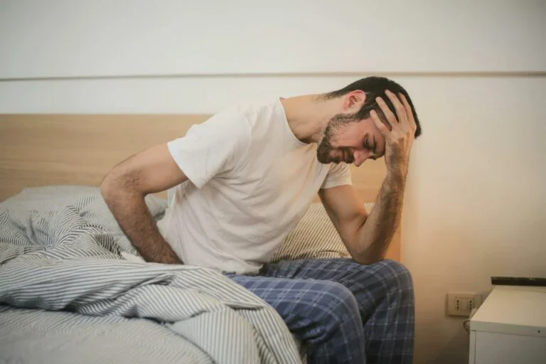 image about الصداع الذي لا يشبه صداعك: متى يتحول الألم إلى إنذار طبي؟
