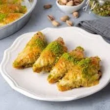 image about 🥐✨ الشعيبيات المورقة - وصفة هشة ومقرمشة بحشوة كريمية لذيذة